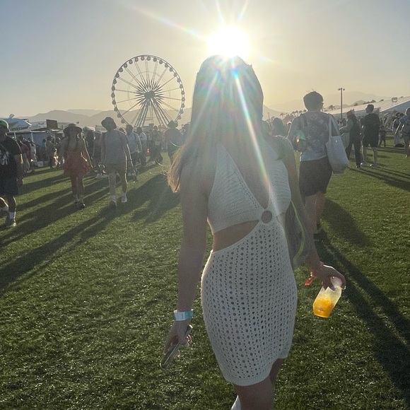 Halter top crochet outfit for Coachella - Picture 2 of 8